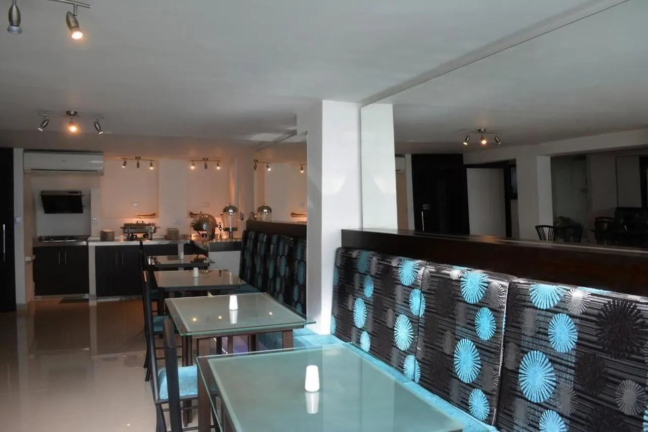 Hotel Calima Real كالي