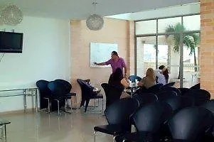 Hotel Calima Real  كالي