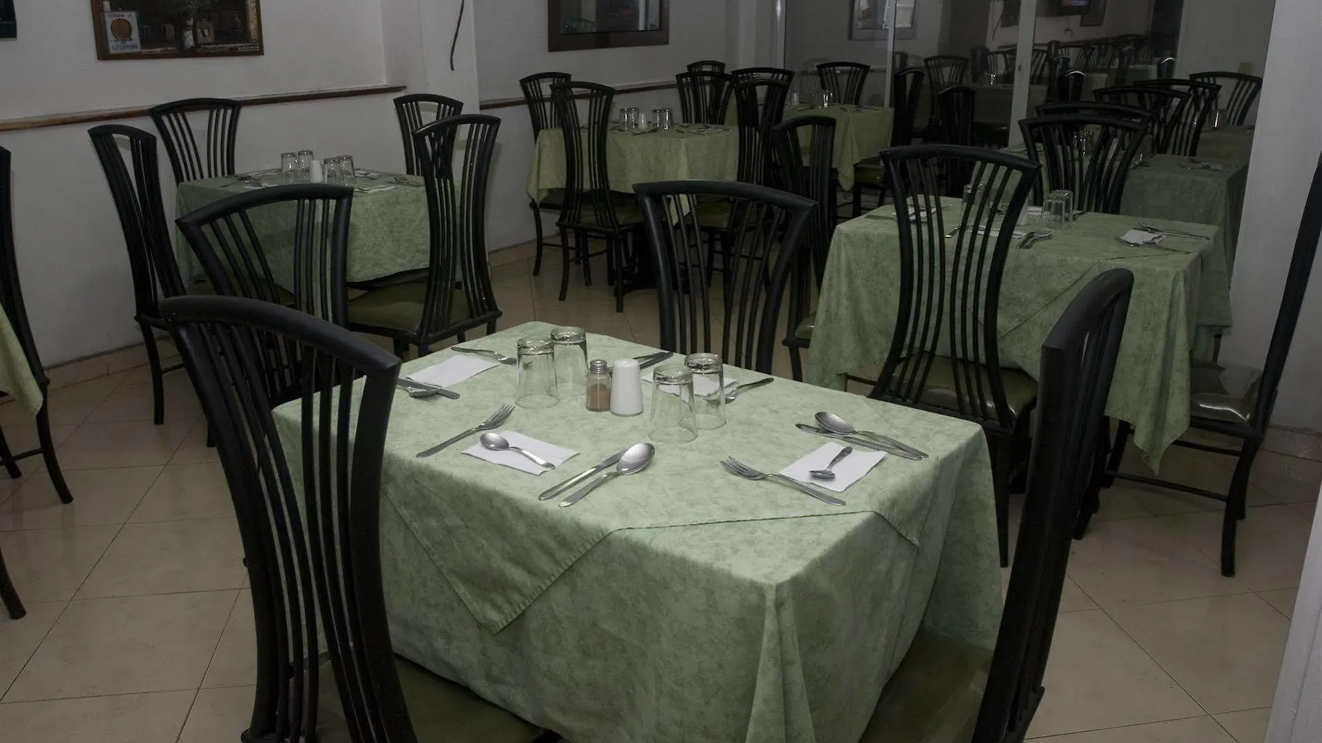 Hotel Calima Real