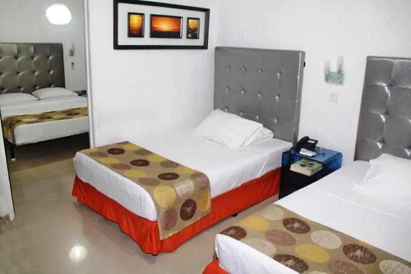 Hotel Calima Real 4*, كالي